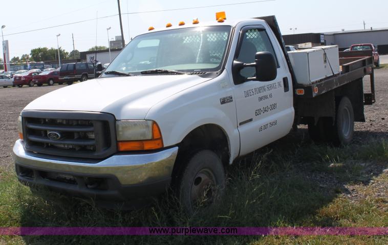 image for item A2546 2001 Ford F350 pickup truck