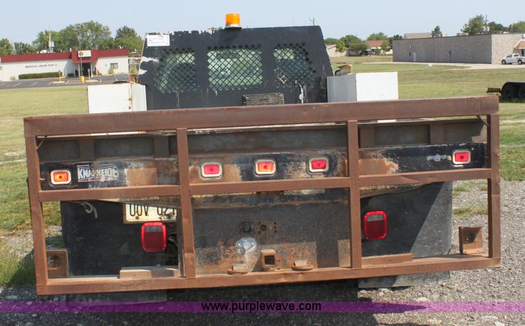 image for item A2546 2001 Ford F350 pickup truck