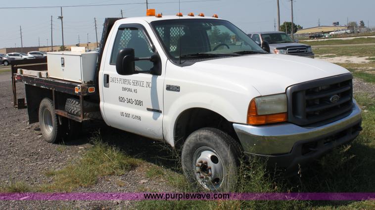 image for item A2546 2001 Ford F350 pickup truck