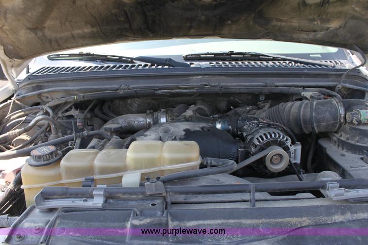 image for item A2546 2001 Ford F350 pickup truck