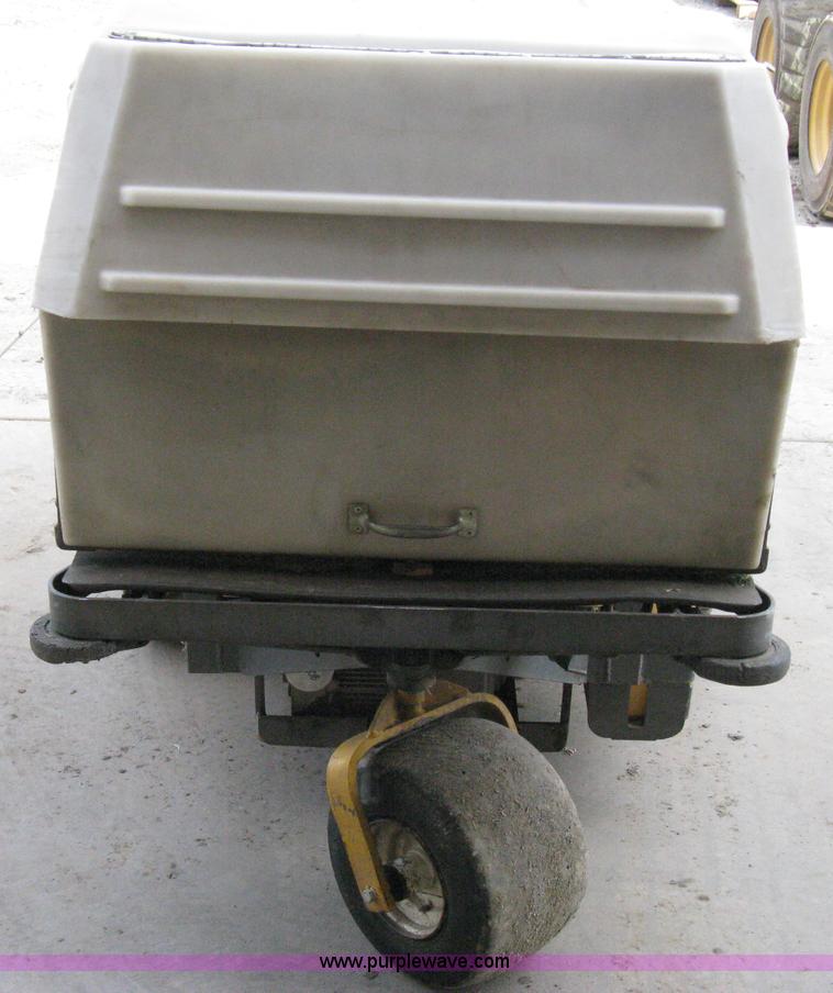 image for item A4336 2009 Walker ZTR high vac mower