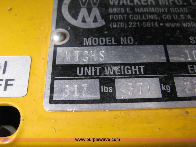 image for item A4336 2009 Walker ZTR high vac mower