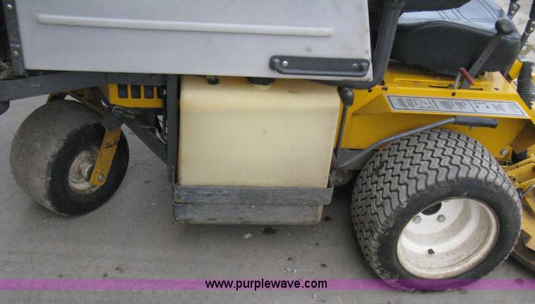 image for item A4336 2009 Walker ZTR high vac mower