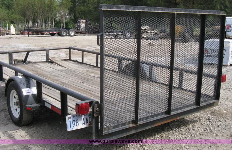 image for item A4337 2006 single axle trailer