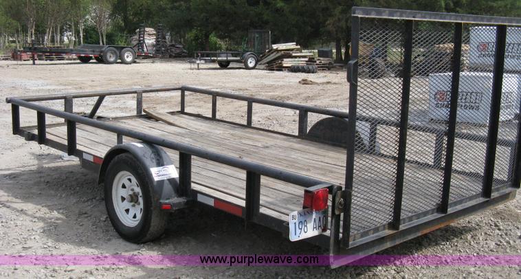 image for item A4337 2006 single axle trailer