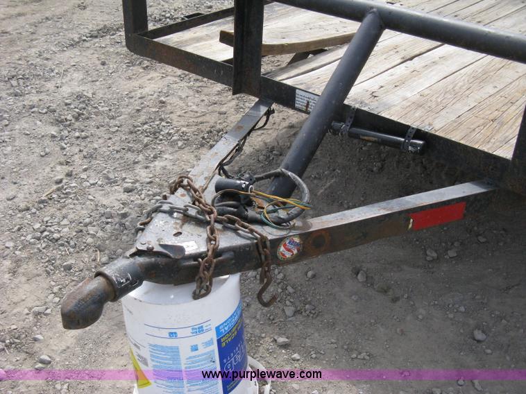 image for item A4337 2006 single axle trailer