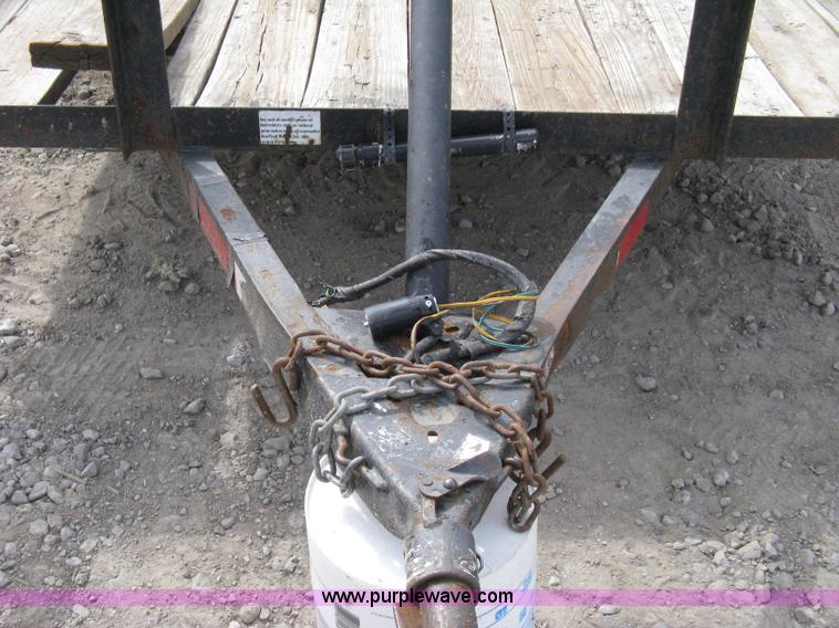 image for item A4337 2006 single axle trailer