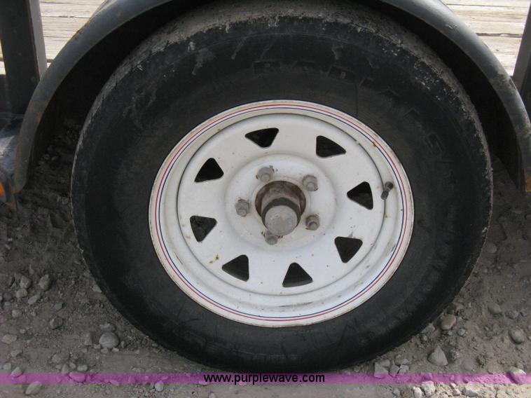 image for item A4337 2006 single axle trailer
