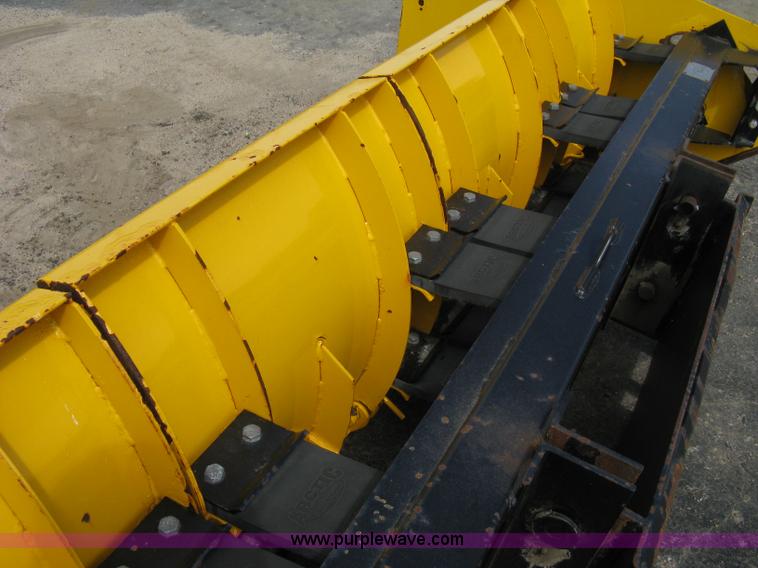 image for item A4338 2007 Arctic 10' sectional snow box plow