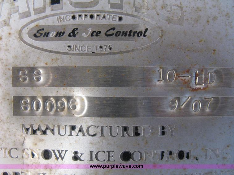 image for item A4338 2007 Arctic 10' sectional snow box plow