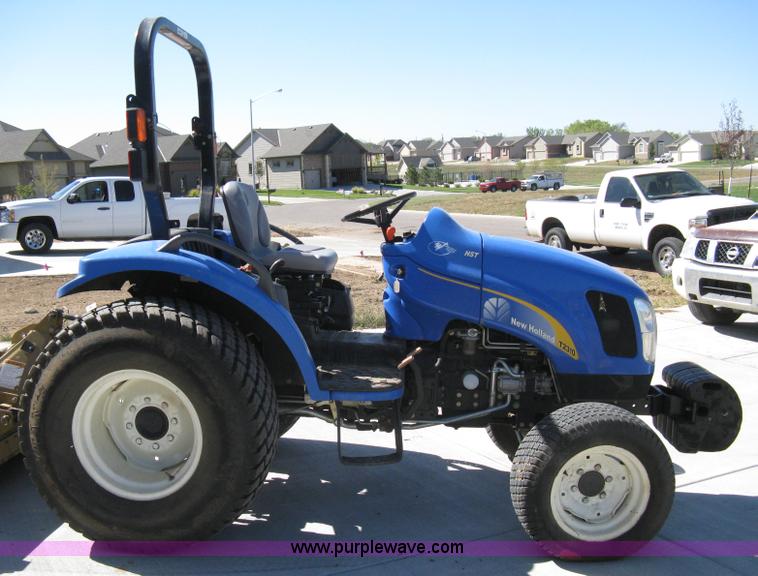 image for item A4342 2008 New Holland T2310 MFWD tractor