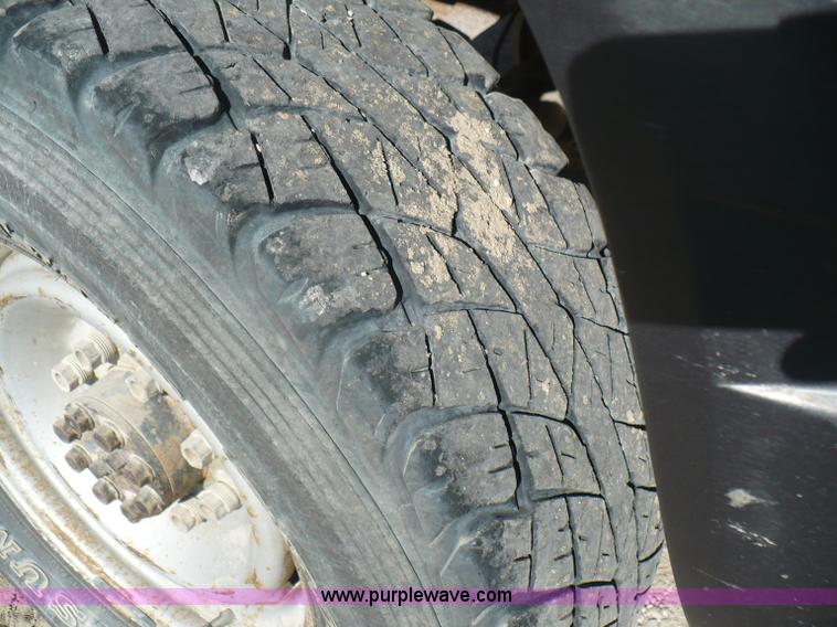 image for item A4859 2000 Chevrolet K2500 pickup truck