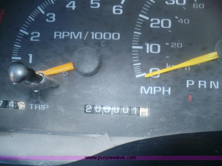 image for item A4859 2000 Chevrolet K2500 pickup truck