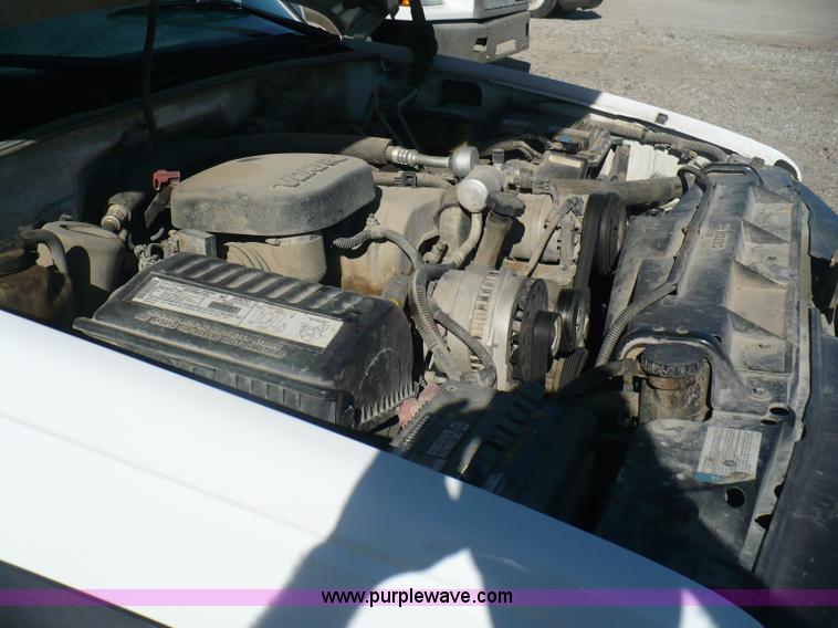 image for item A4859 2000 Chevrolet K2500 pickup truck