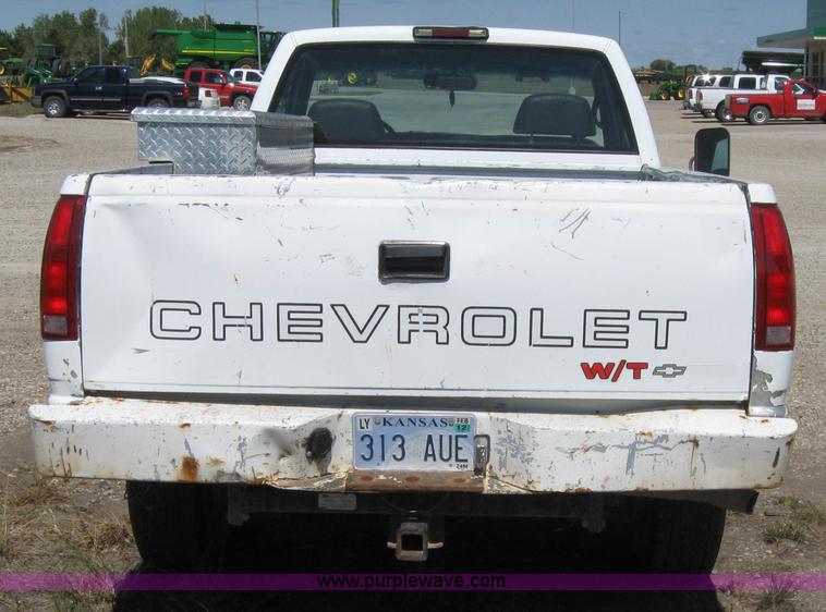 image for item A5169 1997 GMC Sierra 2500 pickup truck