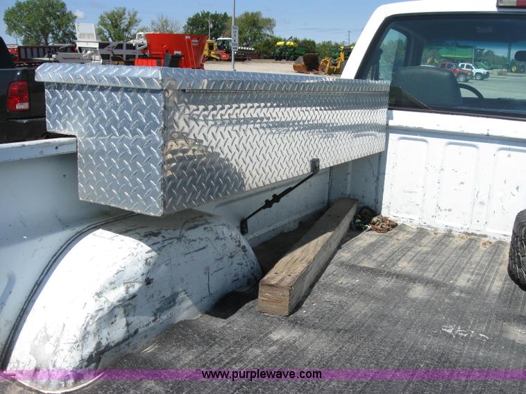 image for item A5169 1997 GMC Sierra 2500 pickup truck