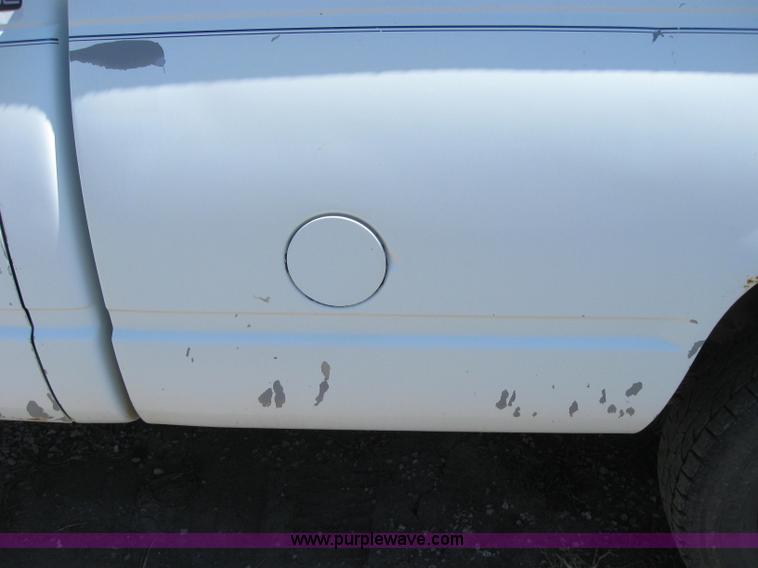 image for item A5169 1997 GMC Sierra 2500 pickup truck