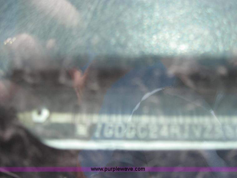 image for item A5169 1997 GMC Sierra 2500 pickup truck