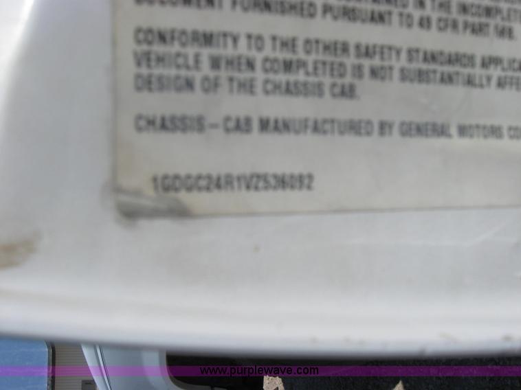 image for item A5169 1997 GMC Sierra 2500 pickup truck