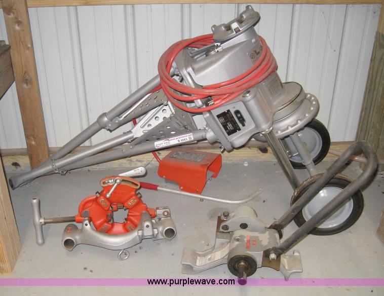 image for item B9563 Ridgid 300-T2 power drive complete pipe threader