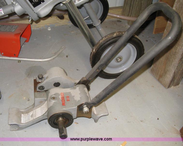 image for item B9563 Ridgid 300-T2 power drive complete pipe threader