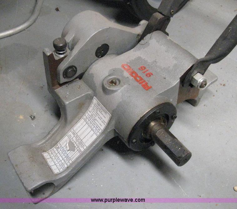 image for item B9563 Ridgid 300-T2 power drive complete pipe threader