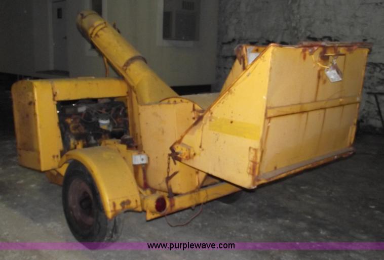 image for item C5501 Mits M&M wood chipper with drum cutter