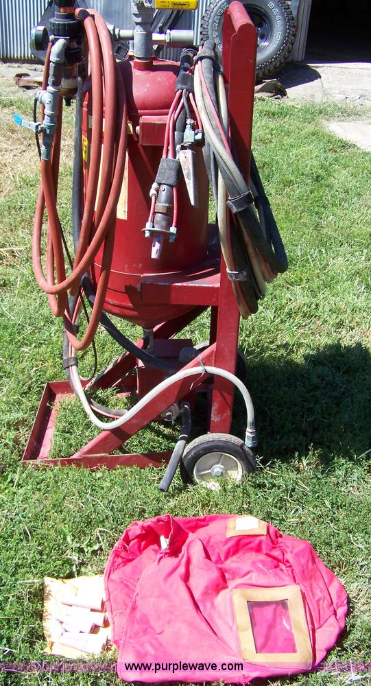 image for item C9397 ACE 2-PS portable dry soda blaster