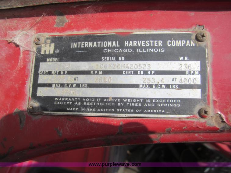 image for item C9787 1973 International LoadStar 700 rollback truck