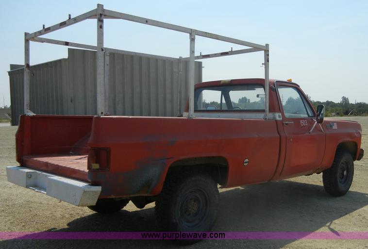 image for item D9920 1977 Chevrolet C20 Custom Deluxe pickup truck