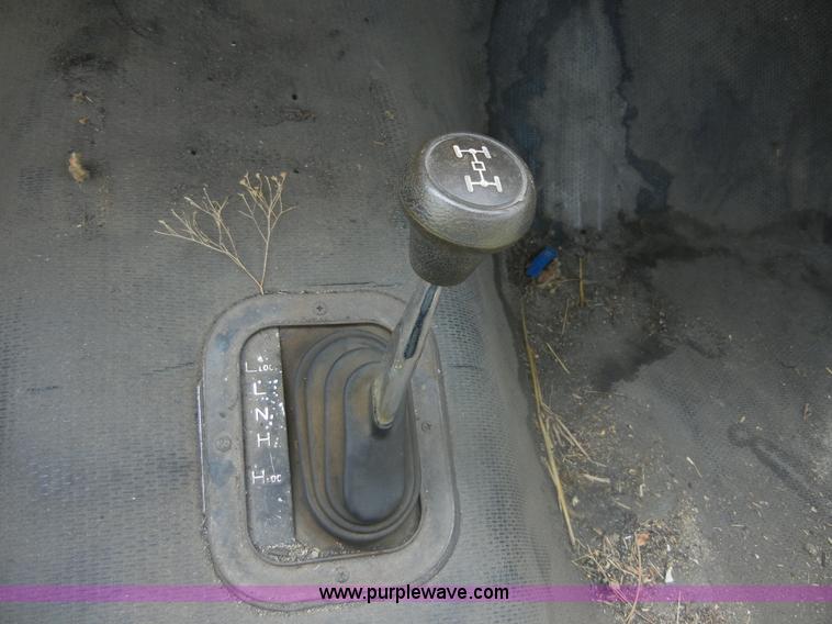 image for item D9920 1977 Chevrolet C20 Custom Deluxe pickup truck