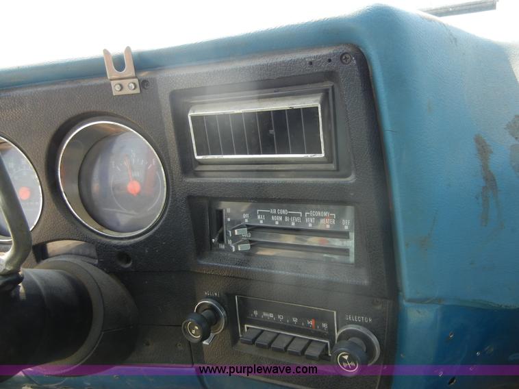 image for item D9920 1977 Chevrolet C20 Custom Deluxe pickup truck