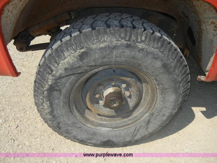 image for item D9920 1977 Chevrolet C20 Custom Deluxe pickup truck