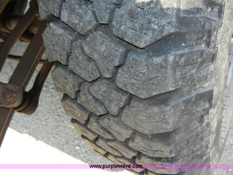 image for item D9920 1977 Chevrolet C20 Custom Deluxe pickup truck