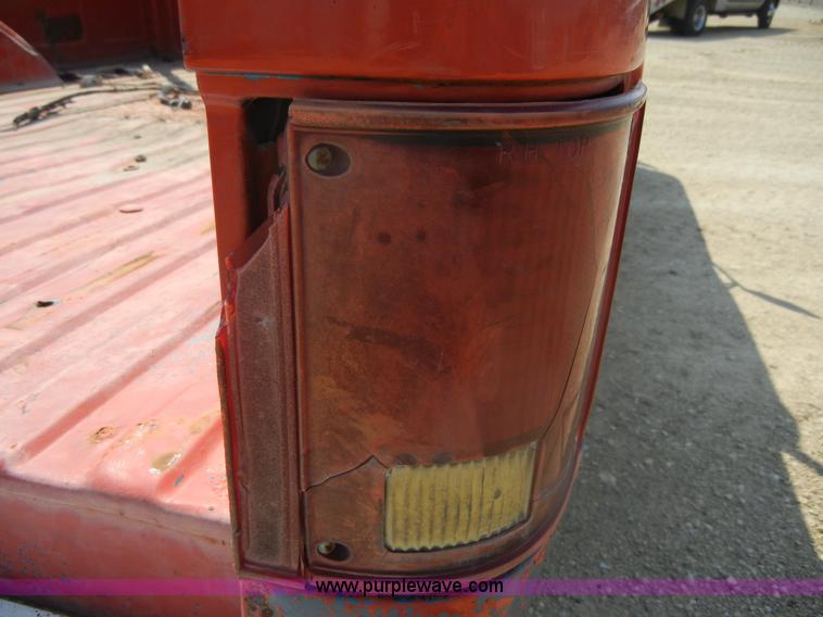 image for item D9920 1977 Chevrolet C20 Custom Deluxe pickup truck