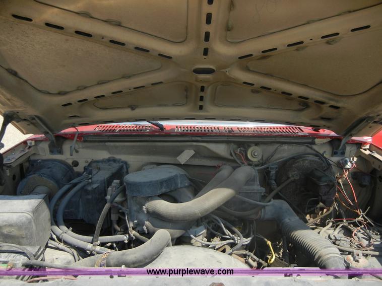 image for item D9921 1986 Ford F250 pickup truck