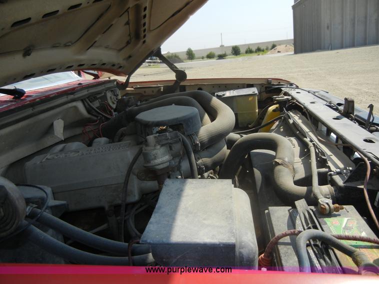 image for item D9921 1986 Ford F250 pickup truck