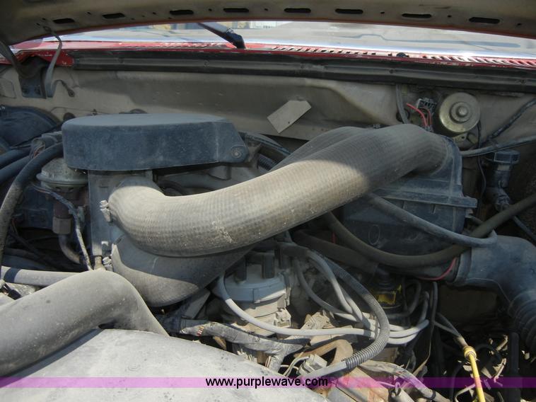 image for item D9921 1986 Ford F250 pickup truck