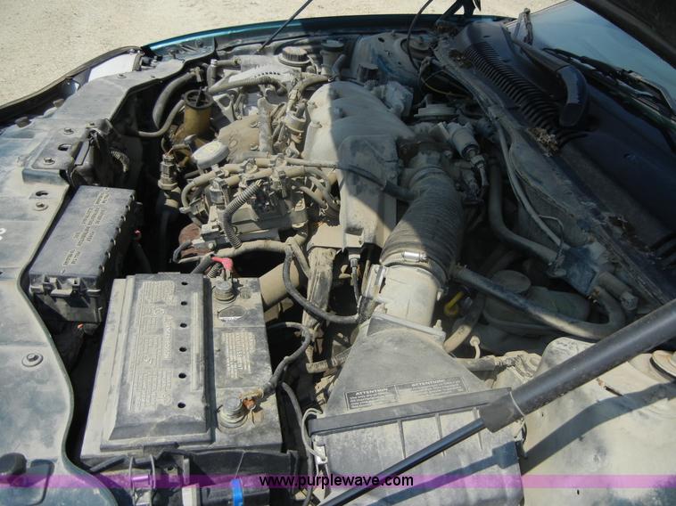 image for item D9922 1996 Ford Taurus GL