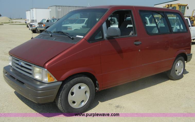 image for item D9923 1997 Ford Aerostar XLT mini van
