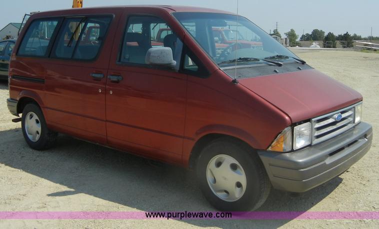 image for item D9923 1997 Ford Aerostar XLT mini van