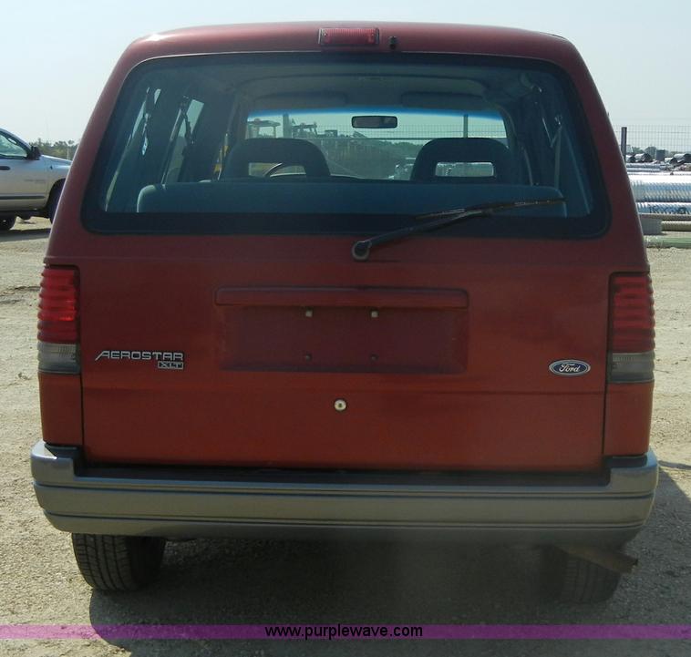 image for item D9923 1997 Ford Aerostar XLT mini van