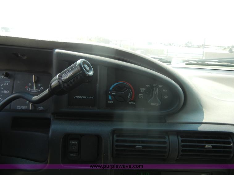 image for item D9923 1997 Ford Aerostar XLT mini van