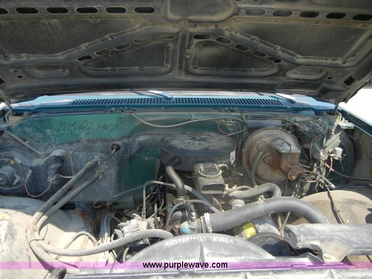 image for item D9928 1982 Chevrolet C20 Custom Deluxe utility pickup truck