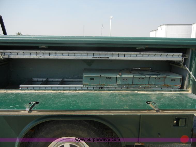 image for item D9928 1982 Chevrolet C20 Custom Deluxe utility pickup truck