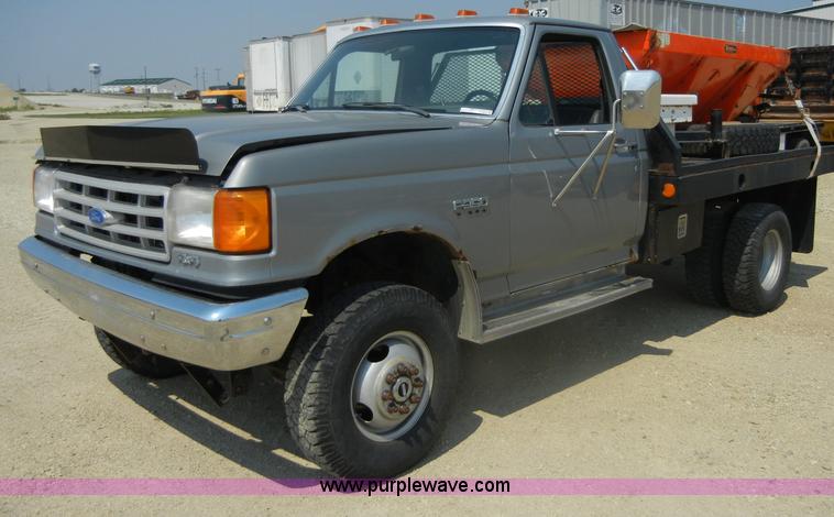 image for item D9929 1990 Ford F350 custom pickup truck