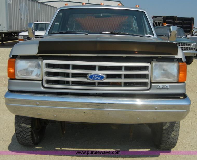 image for item D9929 1990 Ford F350 custom pickup truck