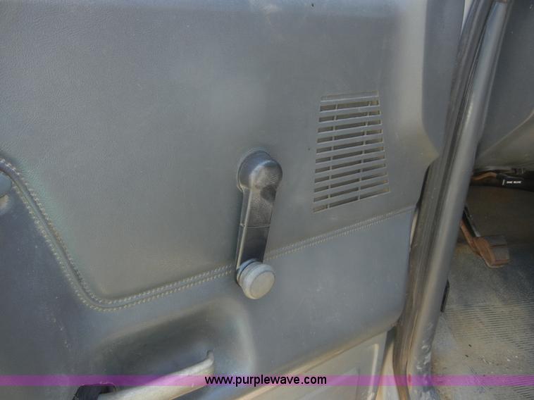 image for item D9929 1990 Ford F350 custom pickup truck