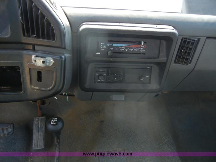 image for item D9929 1990 Ford F350 custom pickup truck