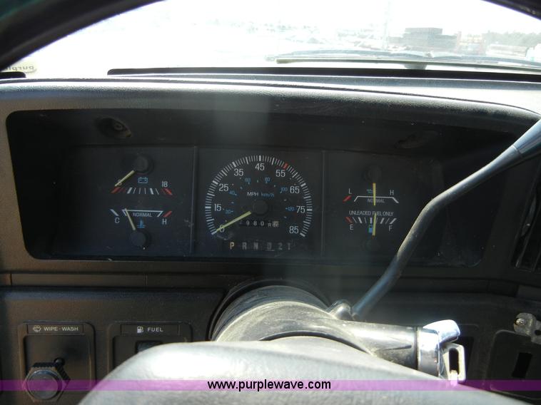 image for item D9929 1990 Ford F350 custom pickup truck